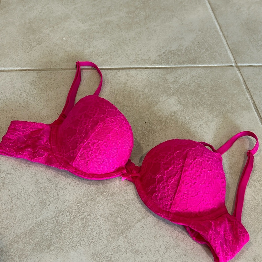 Hot pink Victoria secrets push up bra